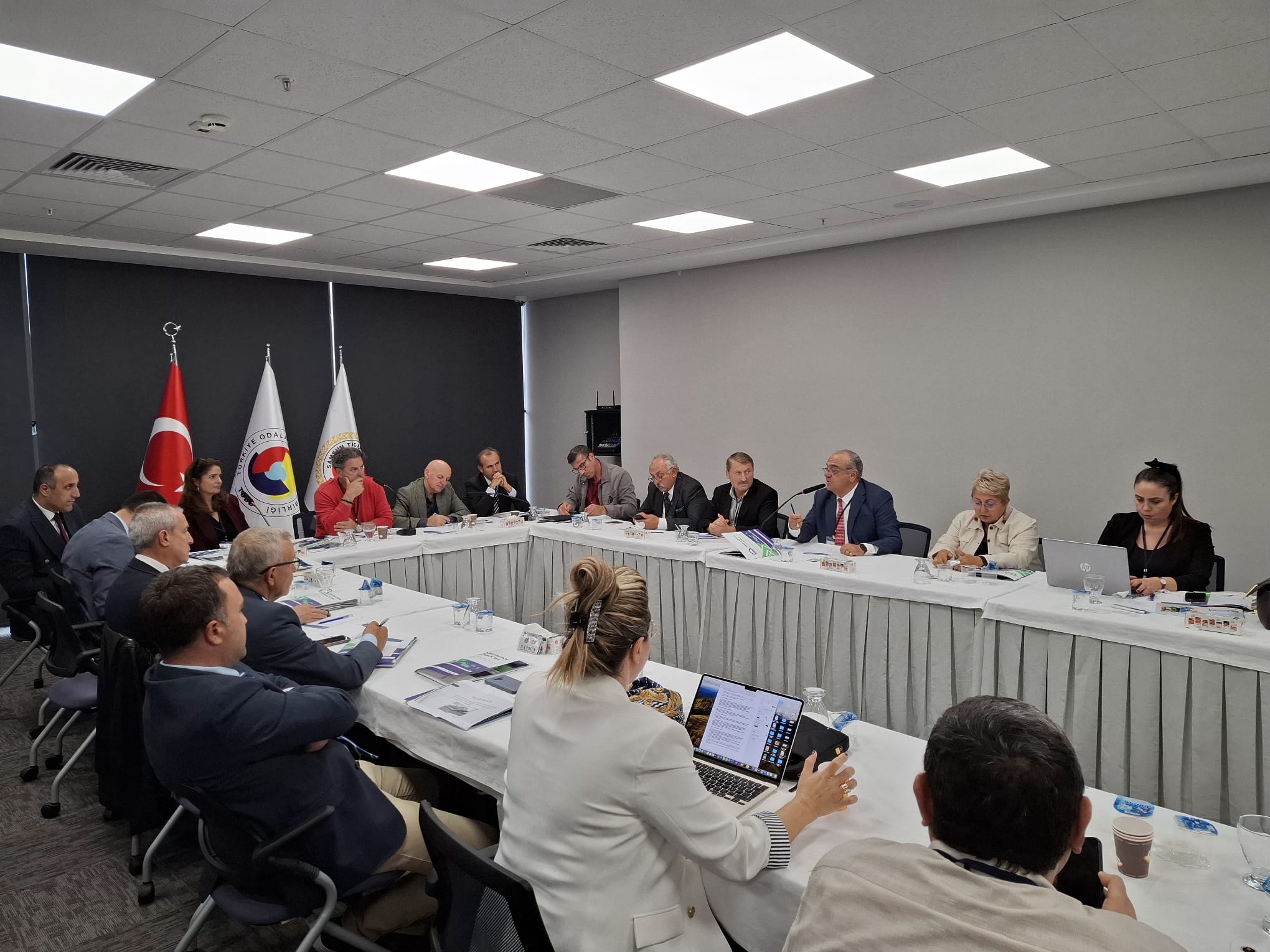 B231B16D Ab94 4328 A3E0 970Df4Bf7B71