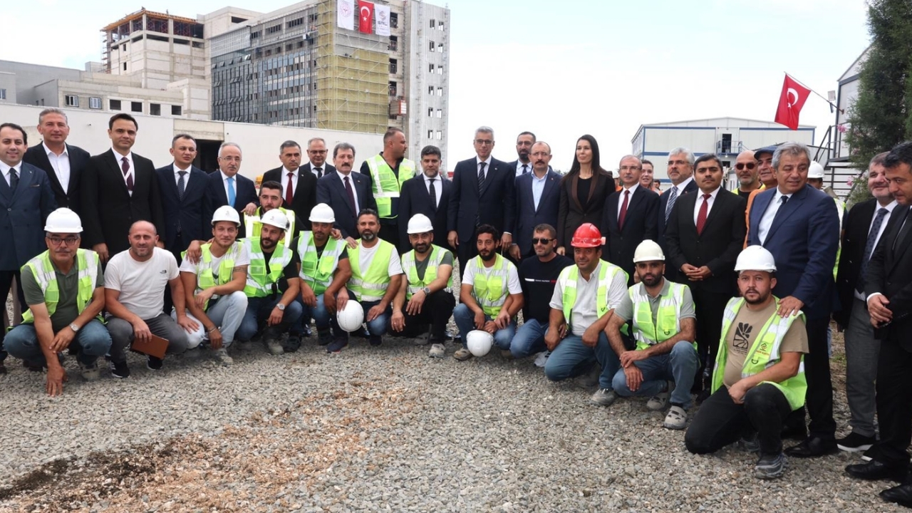 Bakan Memişoğlu “Eylül ayında 17 bin hekim dışı sağlık personeli alacağız