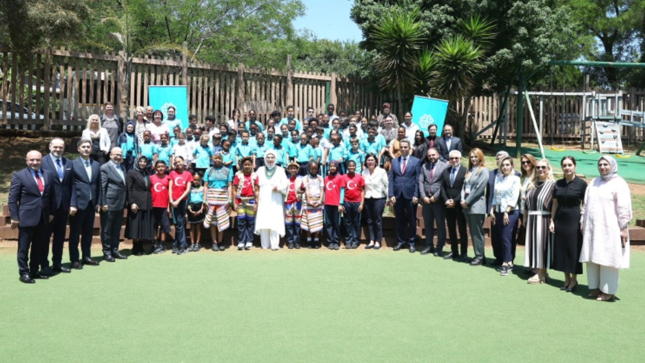 Emine Erdoğan Afrikalı Çocuklarımızla Buluşmaktan Mutluluk Duydum 2