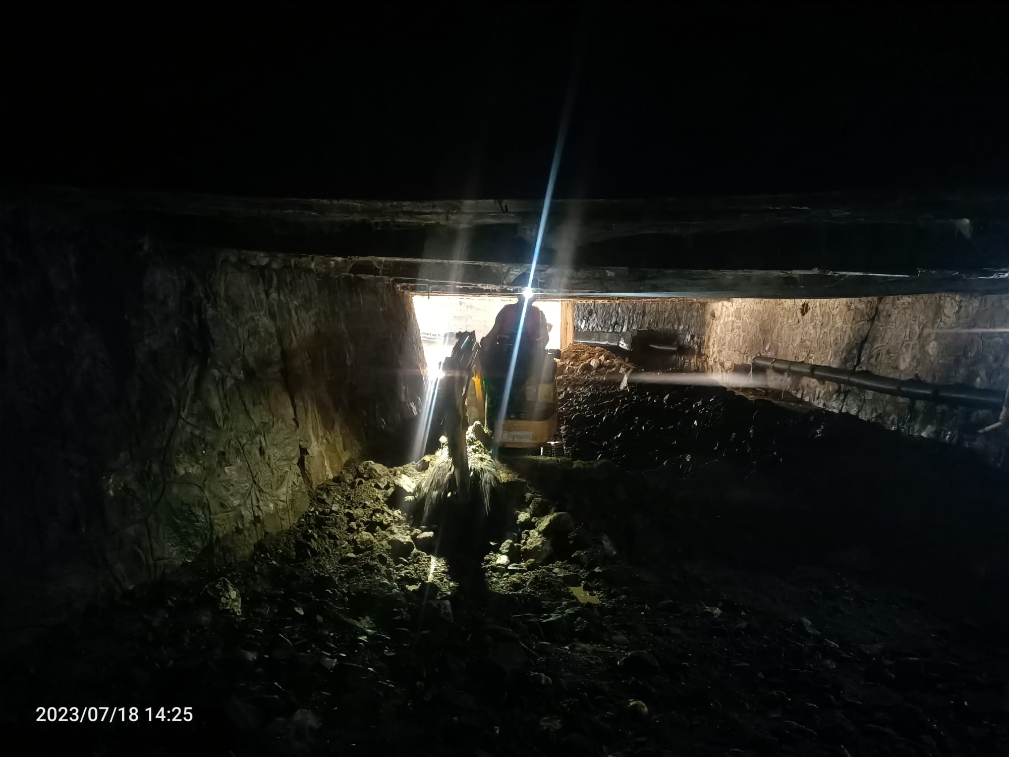 Büyükşehi̇rden Altyapida Dev Temi̇zli̇k Seferberli̇ği̇ (3)