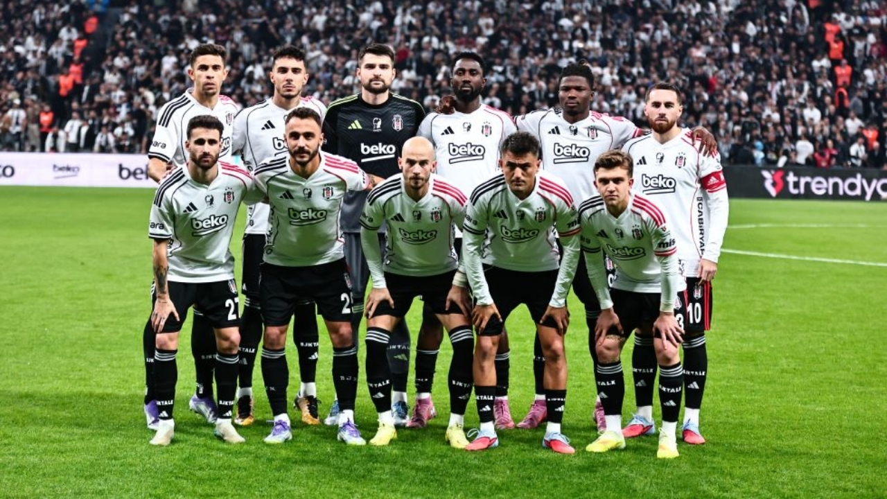 Beşiktaş Tüpraş Stadyumu'nda Samsunspor’u ağırlıyor