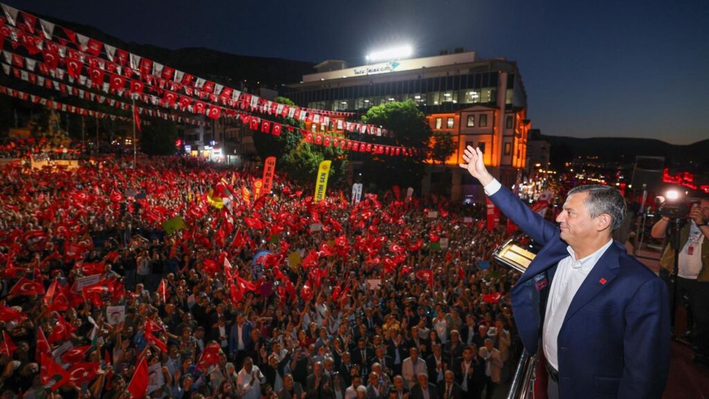 36ba0264cc14c5b1f3b1c3bfba8c308f Ozgur Ozel Amasyada konustu Milletin rizasi olmayan hicbir duzen mesru degildir