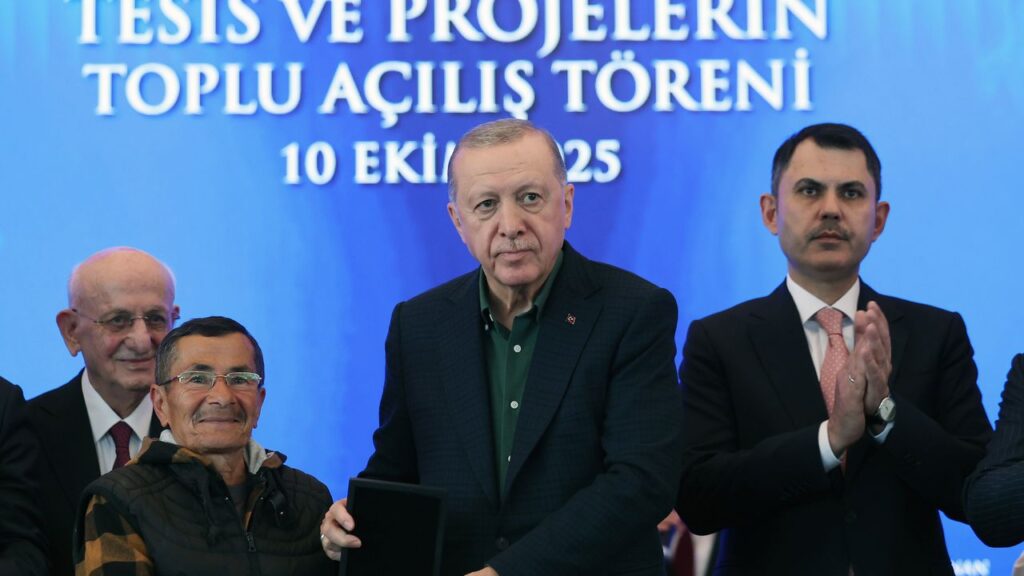 2eeb7a935bb21fdf60fd59ec8831a8e9 Bakan Kurum Rizede mujdeyi verdi