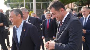 122c27a288058bfc99bd32f67bb48b1a Fuat Kose Orduda Ozgur Ozel ile gorustu