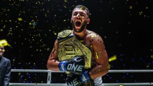 56459211c19b8743c654051060727655 Turk sporunda tarihi basari Samet Agdeve dunya sampiyonu oldu