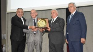 A1c1bce823177aa1a9f5b22ddd836992 BHA Muhabiri Mustafa Ozcan yerel basin odulu aldi